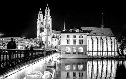 Zuerich - Grossmuenster-Helmhaus-Wasserkirche-sw-Nr-4392