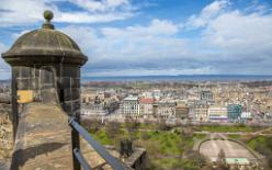 Edinburgh-Castle-J13-2620